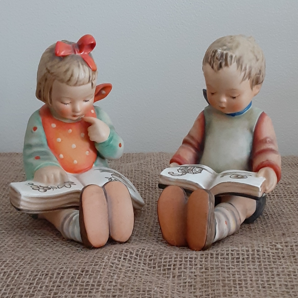 Hummel boy & girl book ends set